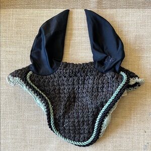 Pony bonnet navy with light blue trim